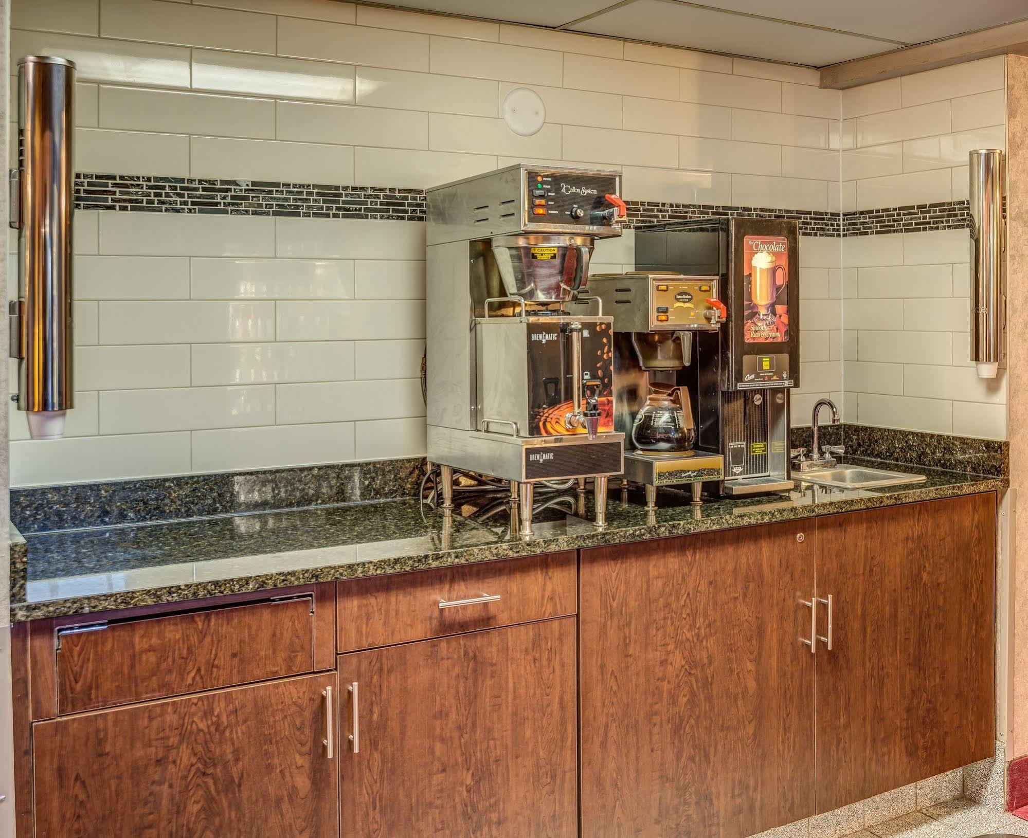 Prime Rate Inn Burnsville Exterior photo